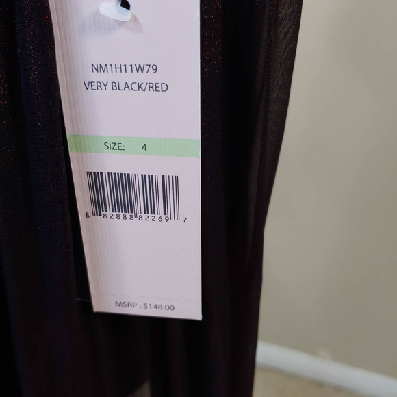 Nanette Lepore two-tone long sleeve, pleated with neck tie Size 4 - Picture 7 of 7